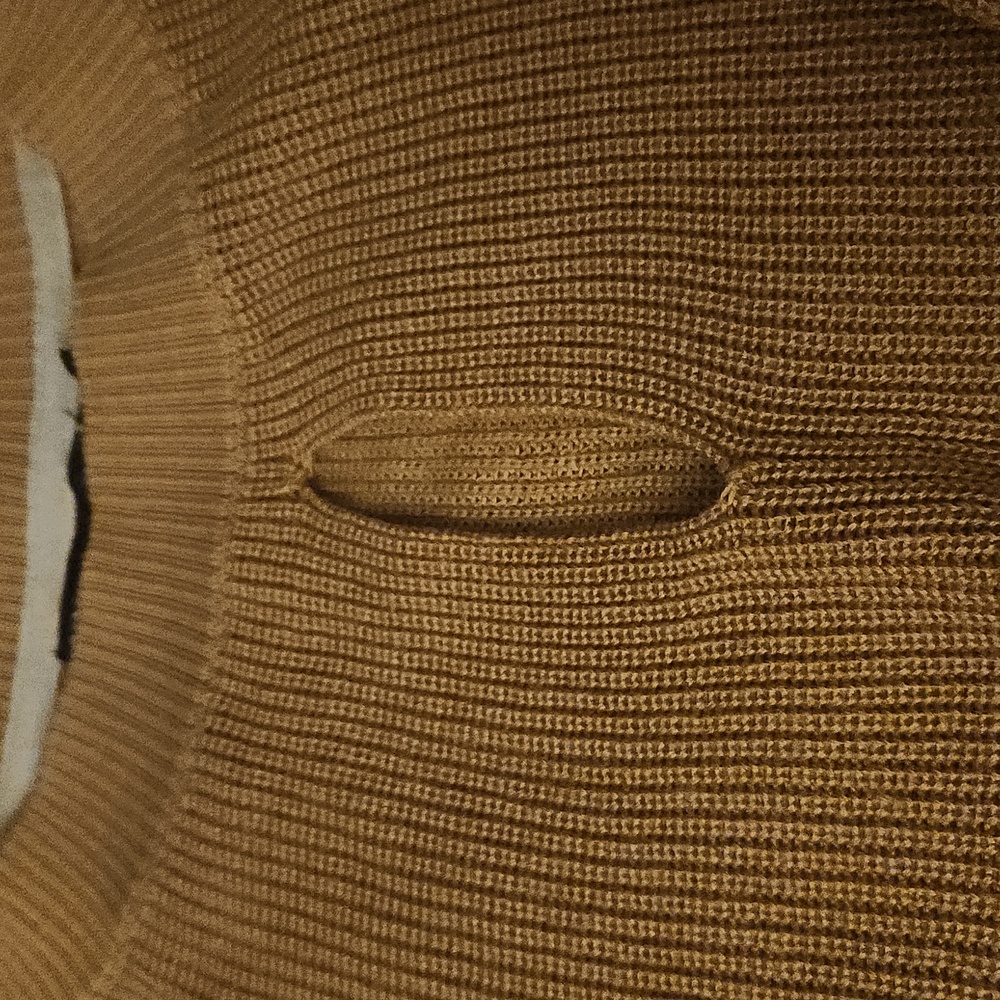 Tan sweater - Picture 3 of 4